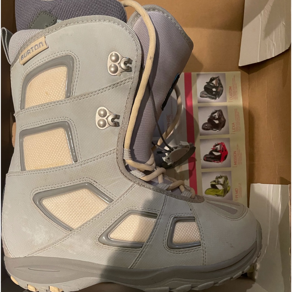 COPY - Snowboarding Boots